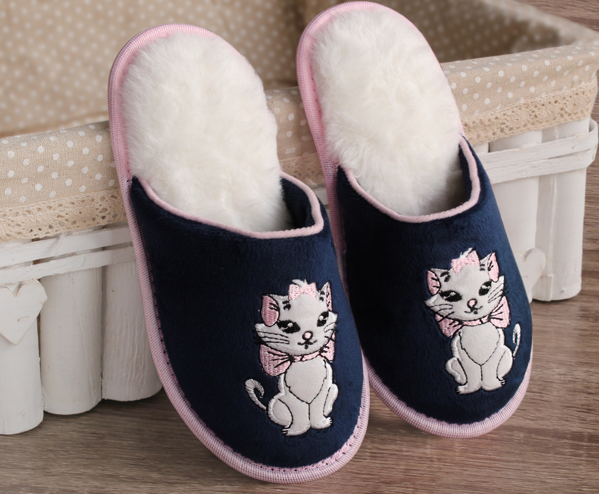 Pantufla Abierta Con Vivo De Niña