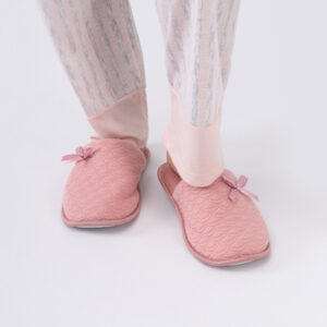 Pantufla Abierta Jacquard Moña