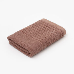 Alternative view of Toalla Paul Scott Dublin 50x70